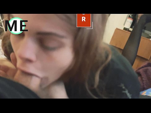 ❤️ Grlo kurac, raztrgane hlačne nogavice in raztrgane pete lepo spoznati Fucking video na porno sl.bizziporn.xyz